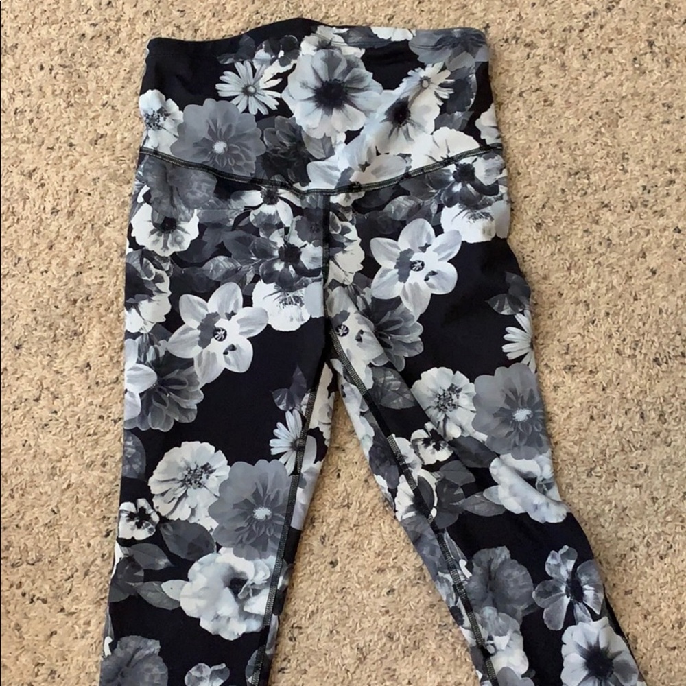 Old Navy Active Maternity Workout Capris